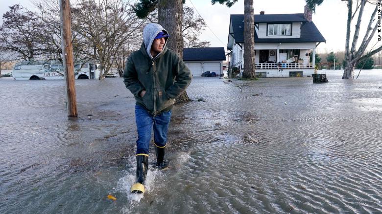 واشنطن تواجه فيضانات غزيرة مع أضرار في 75% من المنازل