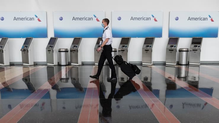 الخطوط الجوية الأمريكية تخطط لتوظيف 18000 شخصاً العام المقبل