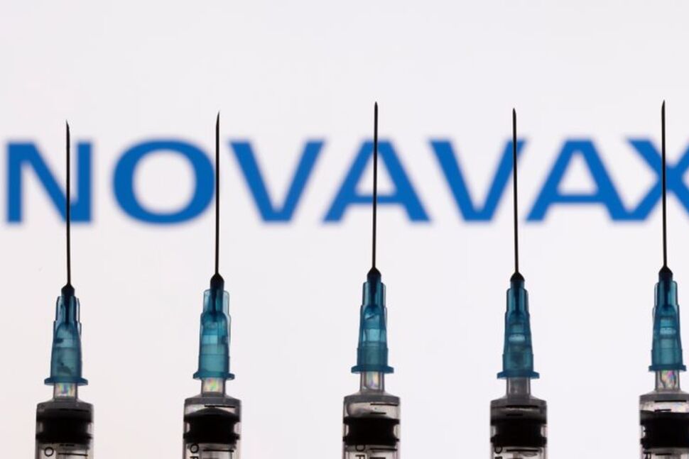 شركة Novavax قد تبدأ بتصنيع لقاحات ضد أوميكرون في يناير